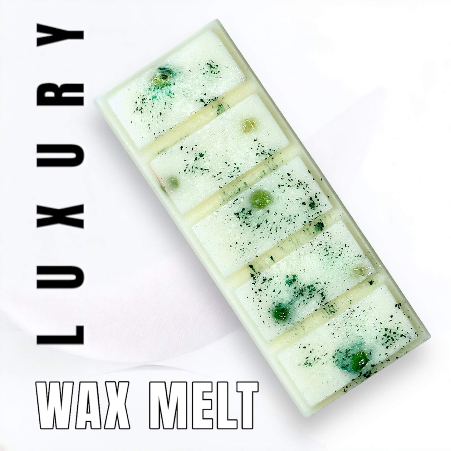 Frosted Forest luxury wax melt. Main image