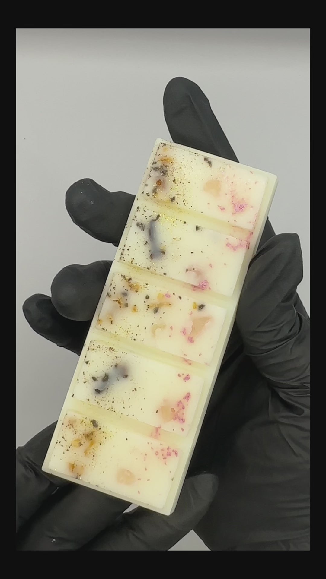 Video of Winter wax melt fragrance Nutcracker luxury Wax Melt showing front, back and sides